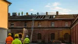 Operaio precipita da circa 5 metri alle ex carceri di Pinerolo: trasferito al Cto